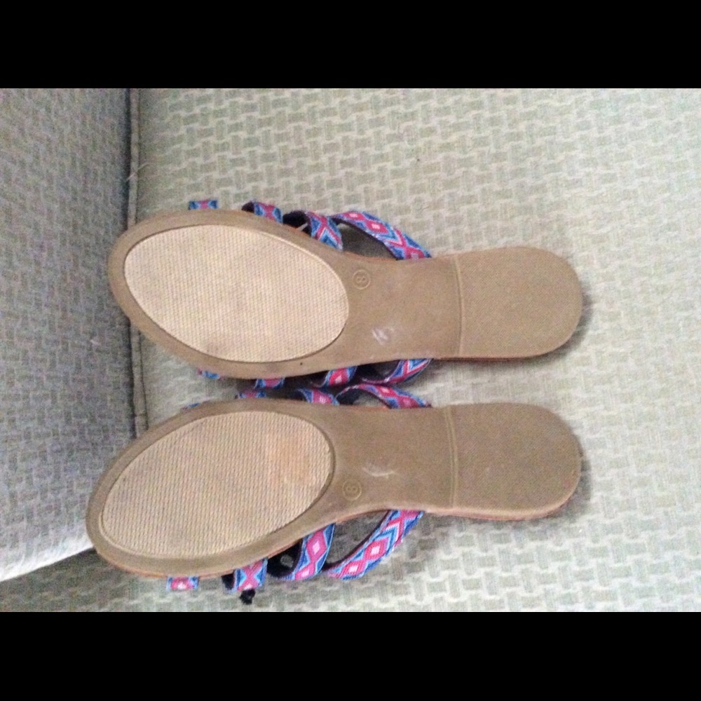 Sandals - Picture 2 of 4